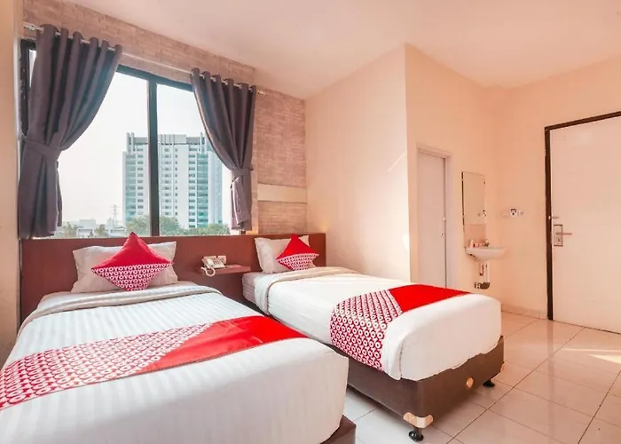 Oyo 1737 Hotel Celvasha Jakarta