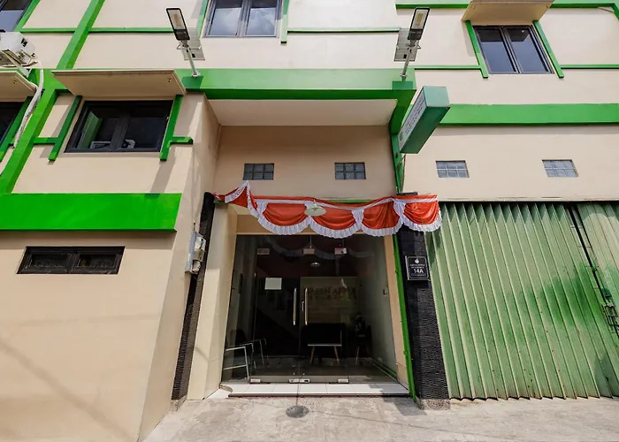 Green Apple Residence Near Sarinah Mitra Reddoorz Jakarta